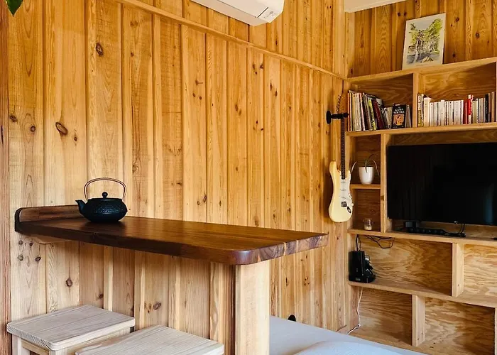 Cabin, Terrace And Enclosed Garden بيت للعطل لانتون